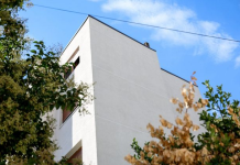 Bashkia Elbasan rikonstrukton fasadat e pallateve me sistem kapot