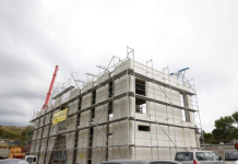 Përfundojnë brenda vitit punimet në stadiumin e Vorës