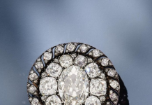 Një kurorë diamanti e Napoleonit në ankand