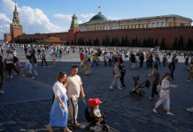 Rusia përballet me një popullsi në tkurrje dhe plakje