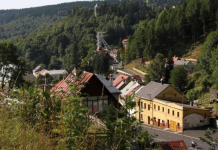 Qyteti çek që shpiku dollarin