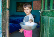 UNICEF: Mbi 400 milionë fëmijë në mbarë botën të prekur nga varfëria