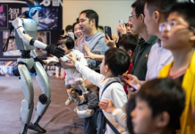 ”Guinness” për robotin humanoid, që përshkoi 106,2 kilometra pa ndërprerje