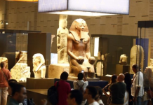 Tutankhamoni tërheq mijëra vizitorë në Muzeun e Madh Egjiptian