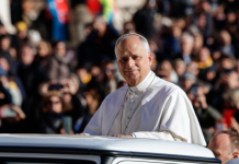 ”Vogue”: Papa Leone XIV ndër personalitetet e veshura më mirë