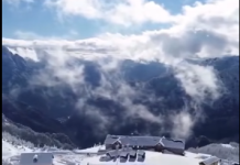 Alpet veshur nga dëbora