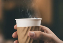 Pirja e çajit ose kafesë në gota kartoni mund të shkaktojë kancer