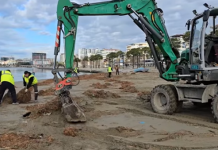 Lungomare në Vlorë pastrohet nga mbetjet e nxjerra nga deti