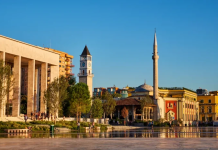 Më shumë se një në pesë vizitorë ishte italian në nëntor