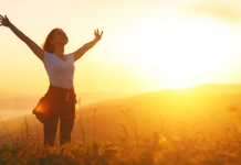 Ekspozimi në më shumë dritë natyrale përmirëson kontrollin e glicemisë