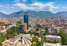 “Irish Sun”: Tirana, arratisja dimërore e irlandezëve