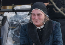 Johnny Depp shfaqet si Ebenezer Scrooge në filmin e ri të Dickens-it