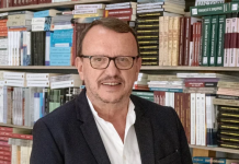 Akademiku Stefan Çapaliku