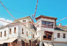 Atmosferë unike për turistët në Gjirokastër