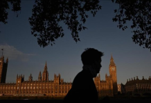 BM ofron pagesa deri në 55 000 dollarë për largimin e familjeve me azil të refuzuar