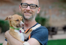 Moby dhuron 100% të fitimeve nga Coachella 2026 për mbrojtjen e kafshëve