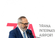 “Ryanair” hap zyrtarisht bazën e re në aeroportin e Rinasit