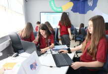 Ministria e Arsimit: 1 mijë laboratorë inteligjentë në shkolla deri në 2027