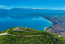 Kalaja e Pogradecit panoramë mbresëlënëse mbi liqenin e Ohrit