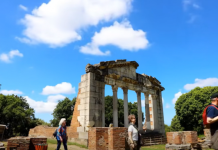 Turistë nga e gjithë bota në Apoloni