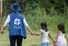 UNHCR mobilizon të rinjtë për të qëndruar përkrah tyre