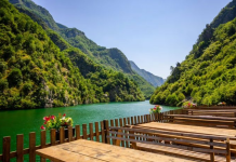 Lumi i Shalës, mes Alpeve Shqiptare