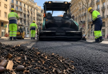 Barcelona heq asfaltin për t’i rikthyer hapësirat natyrës