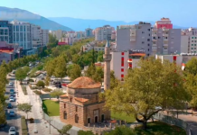 Xhamia shekullore e Muradies do t’i nënshtrohet restaurimit