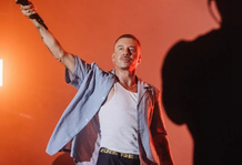 Macklemore dhuron 1 milion dollarë si ndihmë humanitare për palestinezët