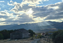 Mes kishave bizantine dhe maleve madhështore të Dibrës